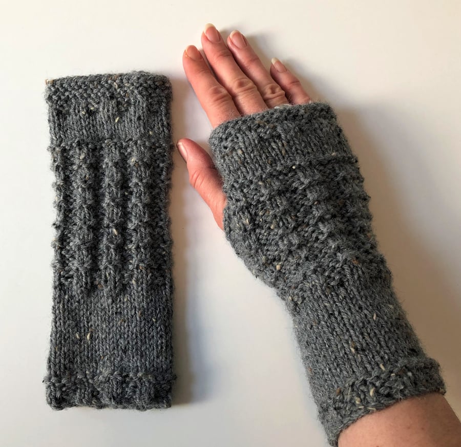 Fingerless Gloves Mittens Wrist Warmers in Grey Tweed Aran Wool
