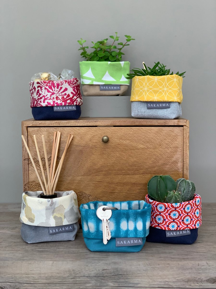 Tin Can Cutie - Navy and Pink