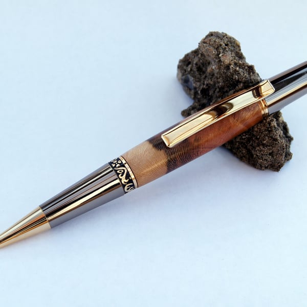 Zeta end twist pen dressed in Spalted Laurel