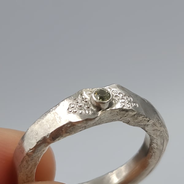 Handmade Sterling Silver Ring – 2mm Green Sapphire Gemstone - Size I