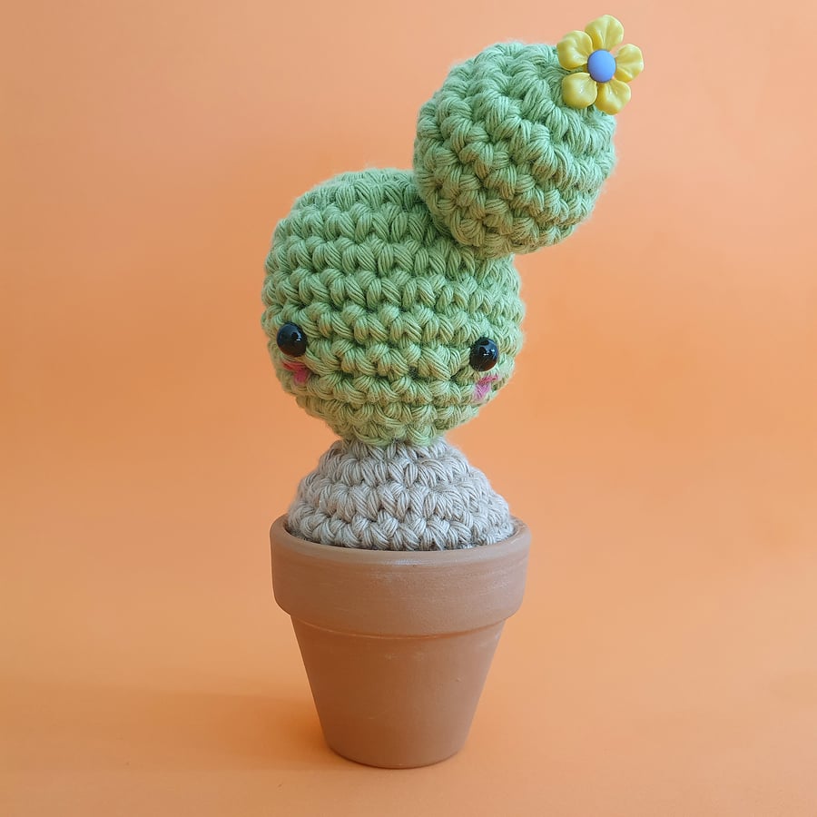 Maggie the Crochet Cactus