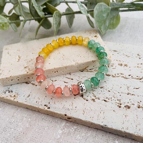Glass bead charm bracelet 