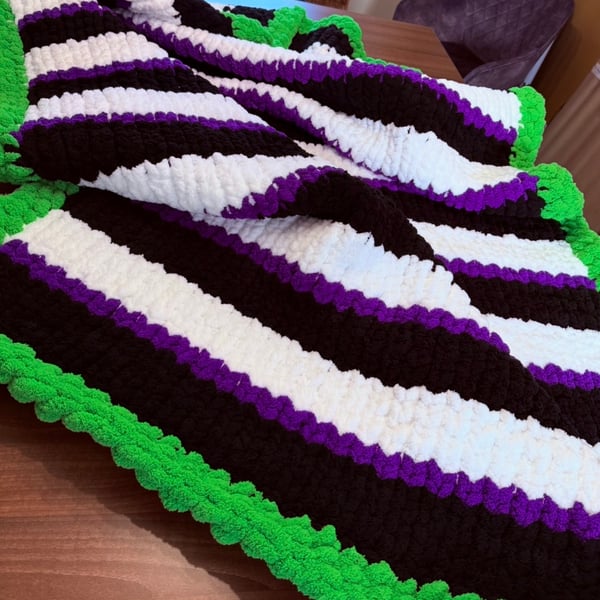 Beautiful Beetlejuice Inspired Throw Blanket