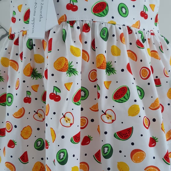 Traditional style summer pinafore dress 3-4 years. Traditonal style 