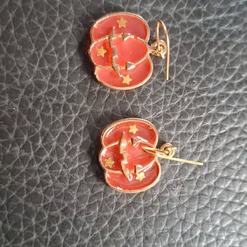 Halloween themed earrings -coral pumkind