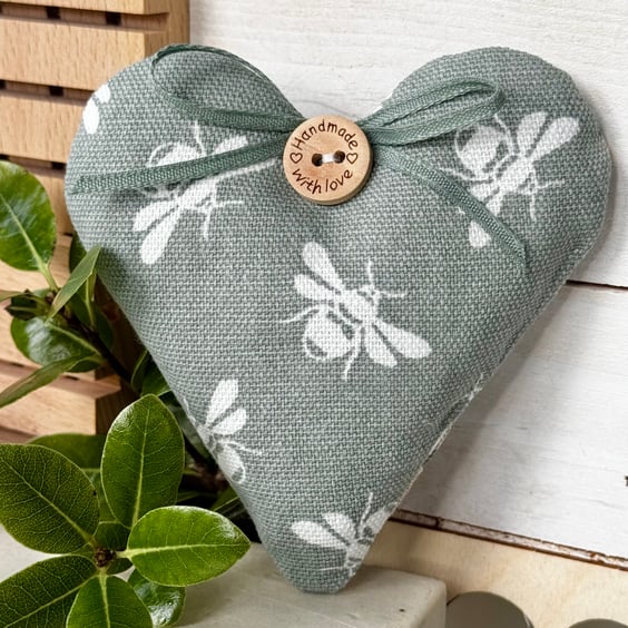 BEE HEART - sage green