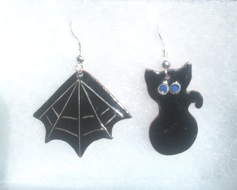 ENAMELLED EARRINGS -CAT AND A SPIDER'S WEB - WITH STERLING SILVER - HALOWEEN !!