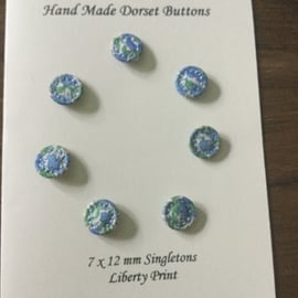 Set of 7, 12 mm, Traditional Dorset Singleton Buttons, S10