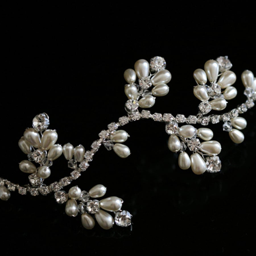 Hair Vine made with Swarovski Diamante Rhinestones & Pearls