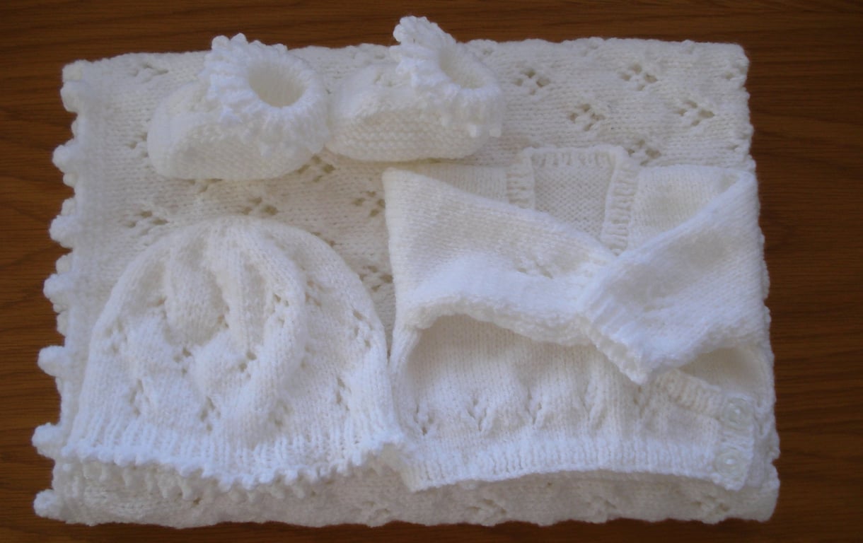 Set Of Baby Blanket, Hat, Cardigan And Bootees 0 to 3 Months (J193)