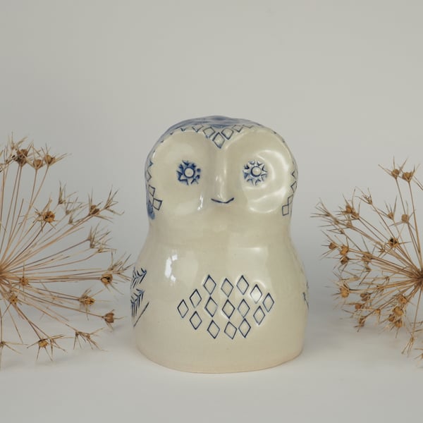 Owl: Cute Blue and White Ornament (y)