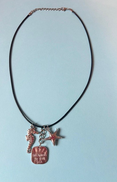 Beach-themed rope necklace