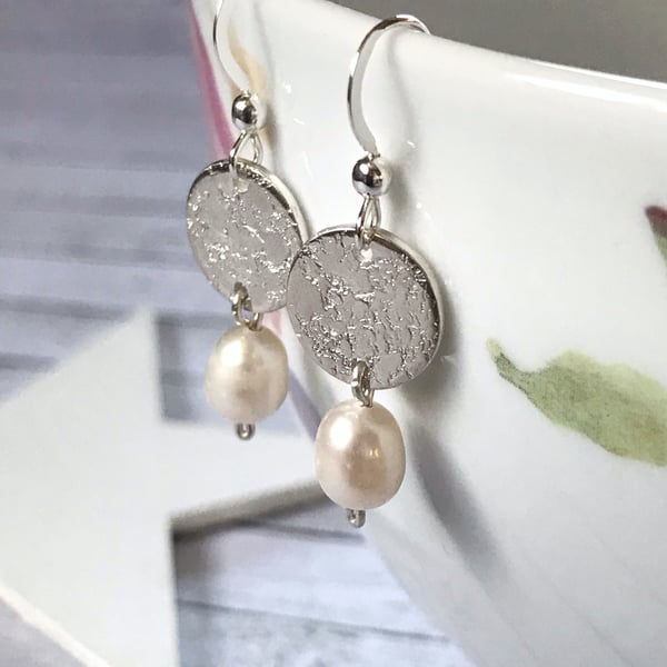 Silver textured discs with freshwater pearls