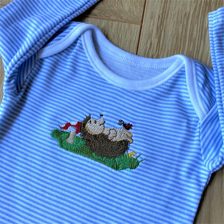Baby t shirt - bodysuit 0-3mths with embroidered hedgehog
