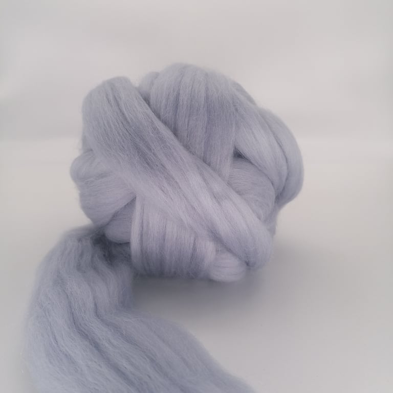 Seal grey Corriedale top fibre