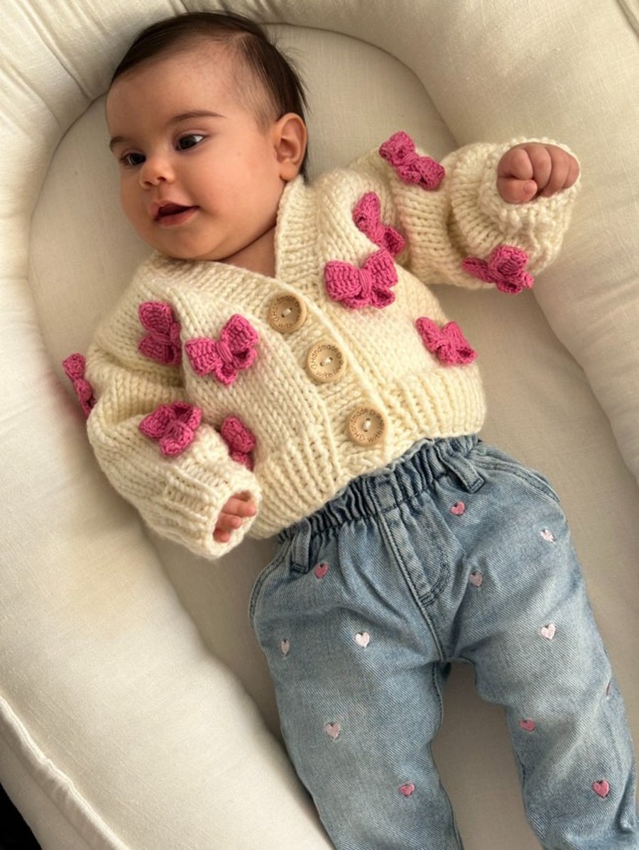 Baby girl cardigan with bows 