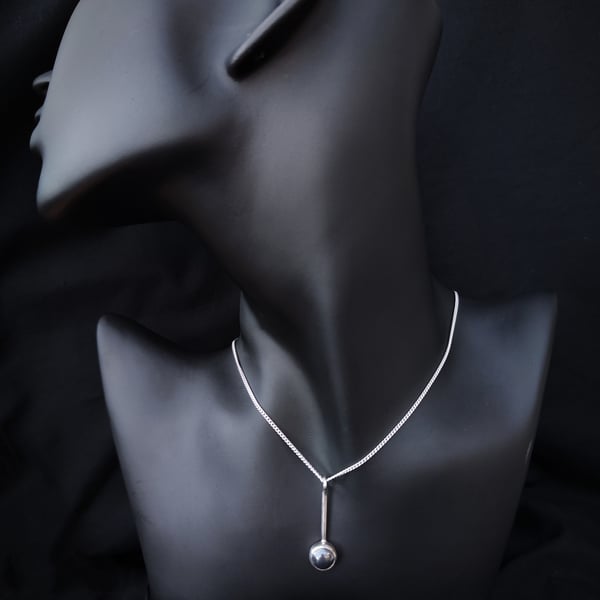 Sterling silver pendant with hematite