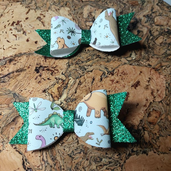 green dinosaur hair bow 