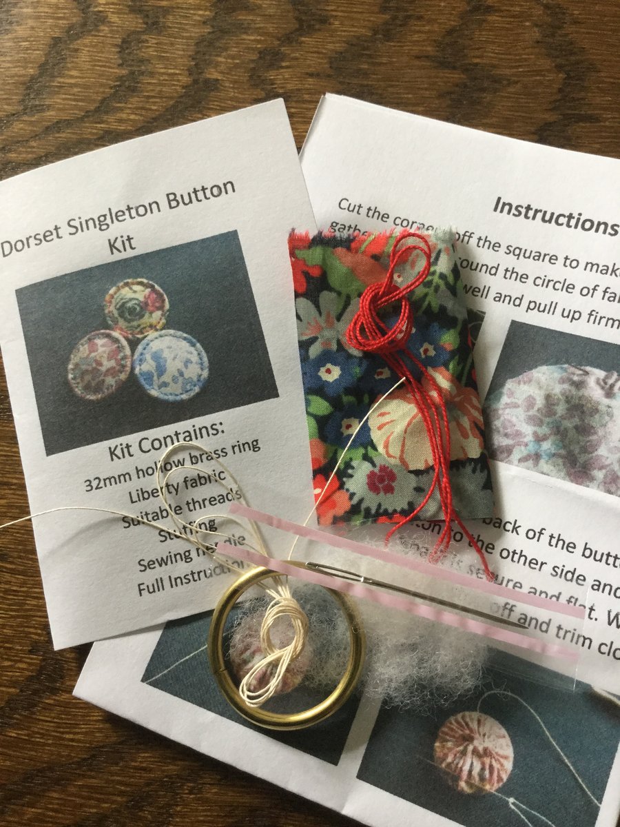 Kit to Make a Dorset Singleton Button in Liberty Print ‘Thorpe’