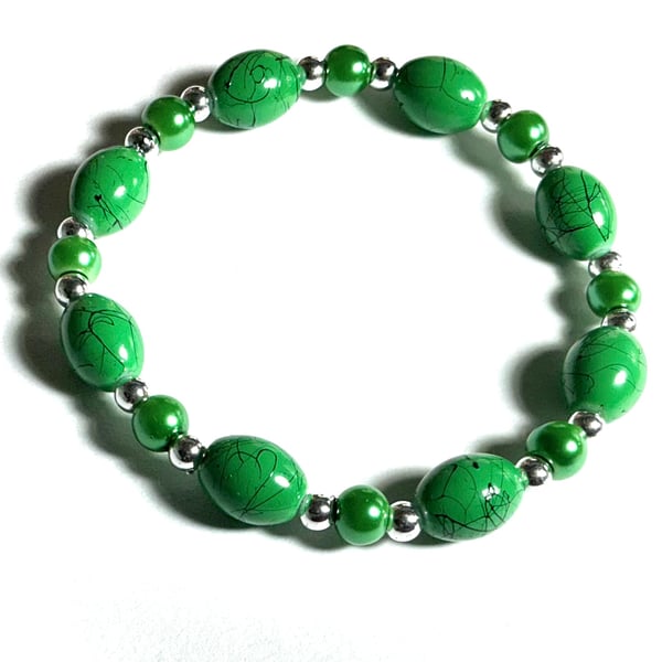 Green and Silver Beaded Elasticated Bracelet