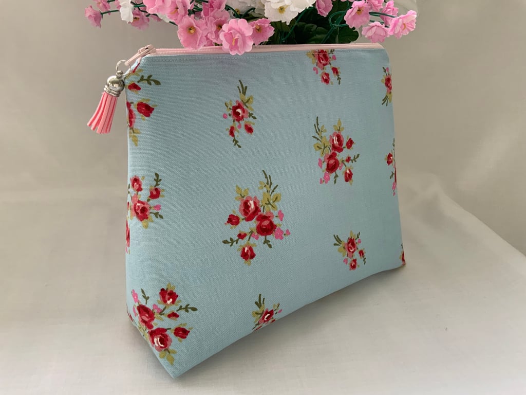 Toiletry Bag, Large Cosmetic Bag, Make Up Bag, Travel Bag, Cosmetic Purse