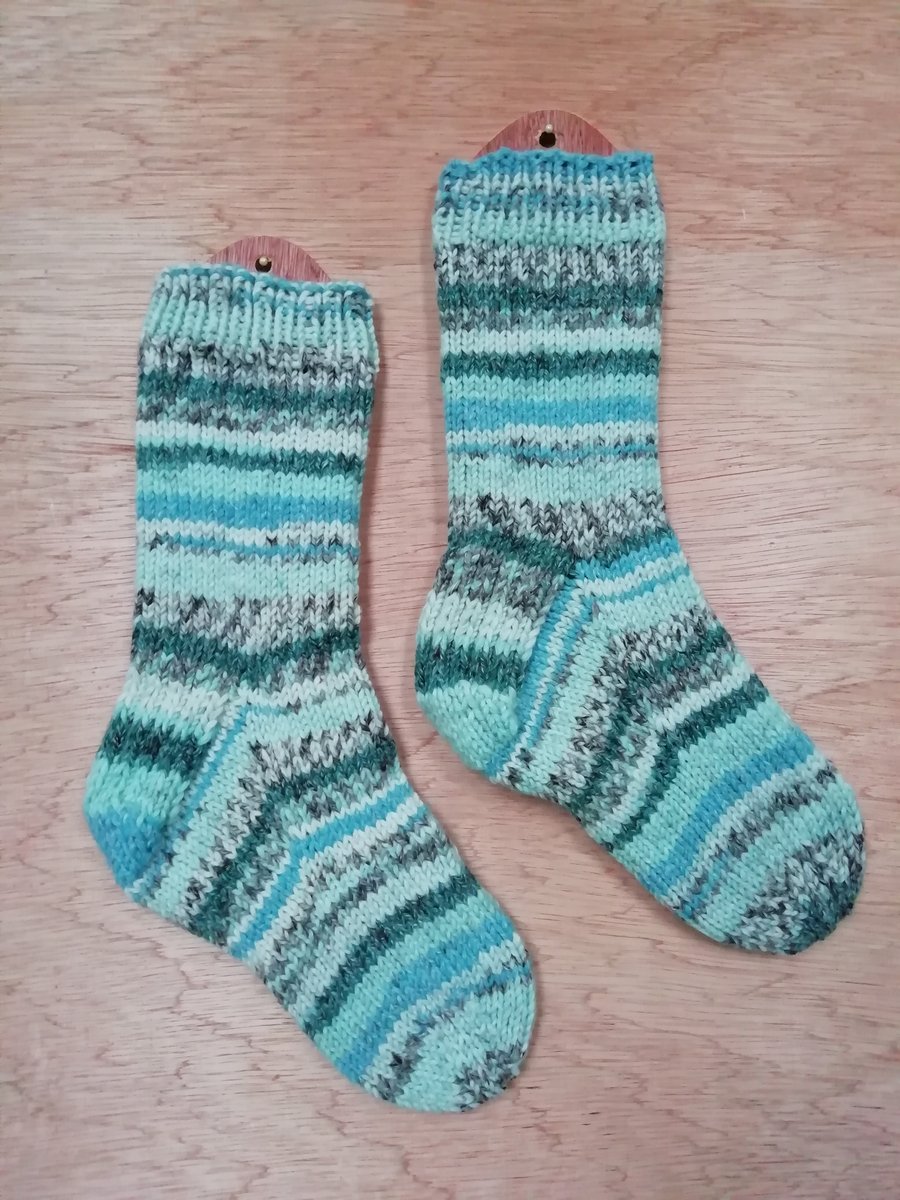 Hand knitted chunky socks MEDIUM Size 5-6