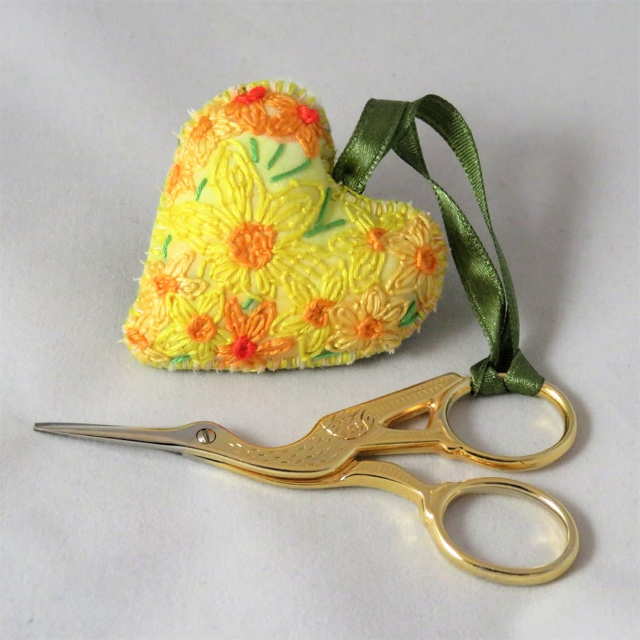 Daffodils embroidered and painted Scissor Keeper