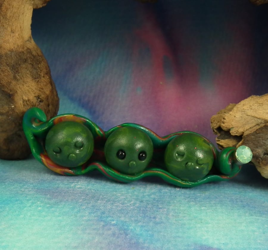 Seed Podlings in snug crib 'Peas-in-a-Pod' OOAK Sculpt by artist Ann Galvin