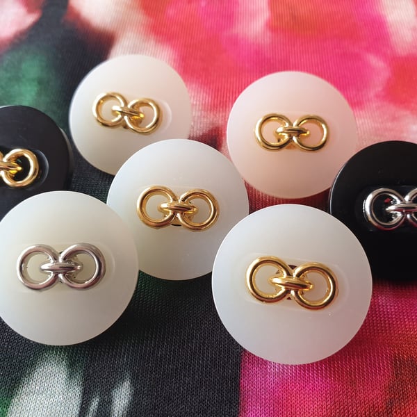 7 8" 22.4mm 36L Black Designer Buttons