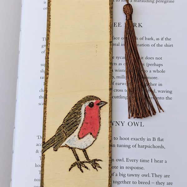 Robin pyrography bookmark, wooden, gift for a bird lover 