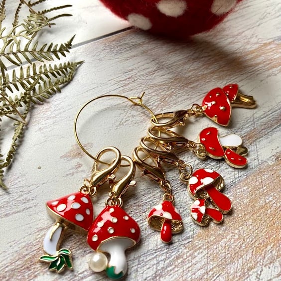 Stitch markers for crochet & knitting Toadstools