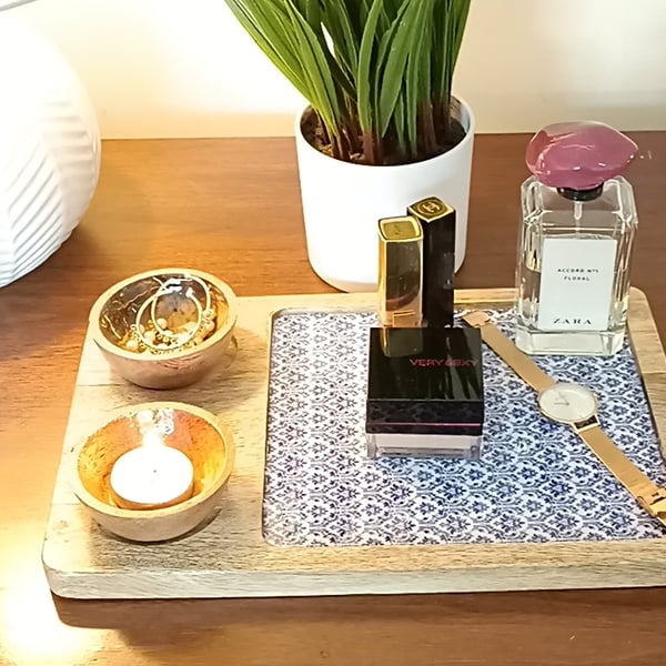 Mano wood and enamel tray