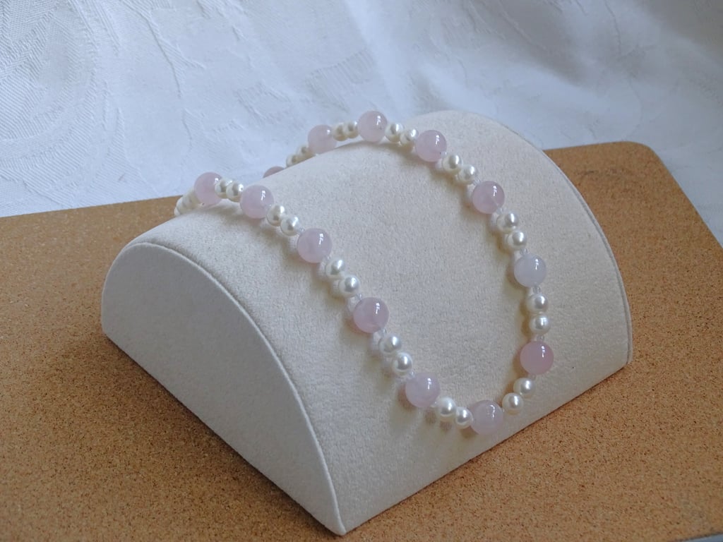 Rose Quartz & Pearl Necklace