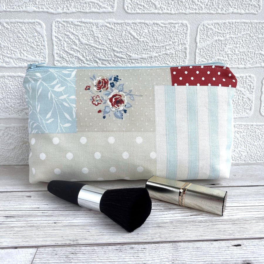 Make up Bag, Cosmetic Bag in Patchwork Print Fabric