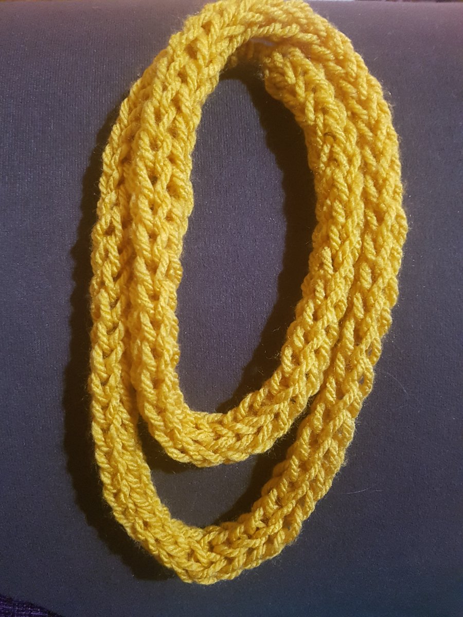 Mustard knitted neckwear 