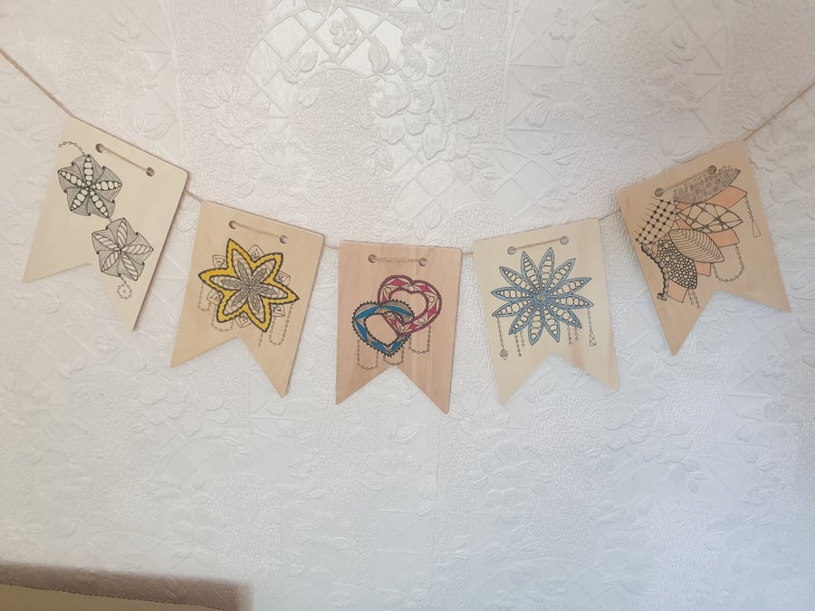 Pattern wooden bunting