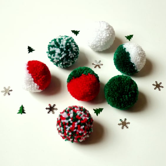 Christmas garland - Festive pom poms bunting - Christmas wedding decoration