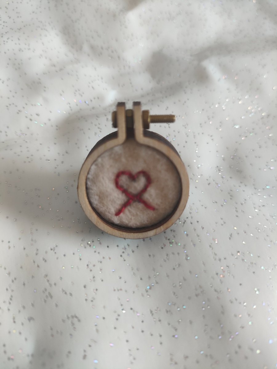 Heart mini embroidery hoop badge