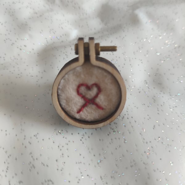 Heart mini embroidery hoop badge