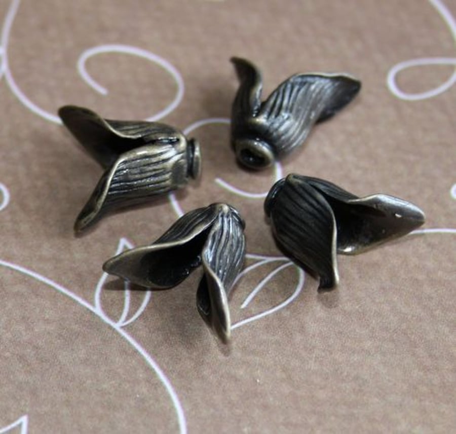 Pack of 6 – Antique Bronze Floral Bead Caps
