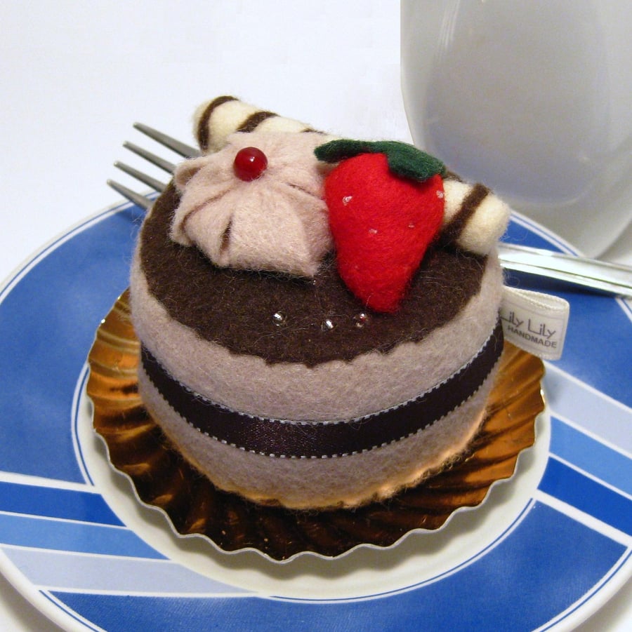 Felt  Cake, handmade pin cushion