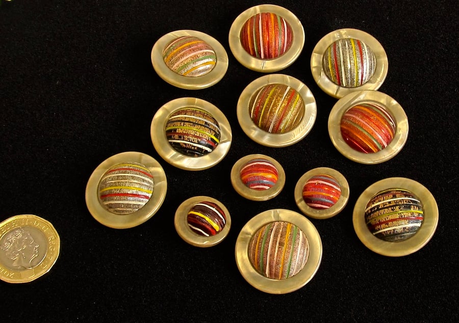 Vintage Buttons: Fabric & Plastic Golden ‘UFO’ 12x Ass size