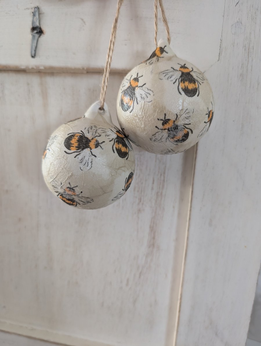 Bee baubles