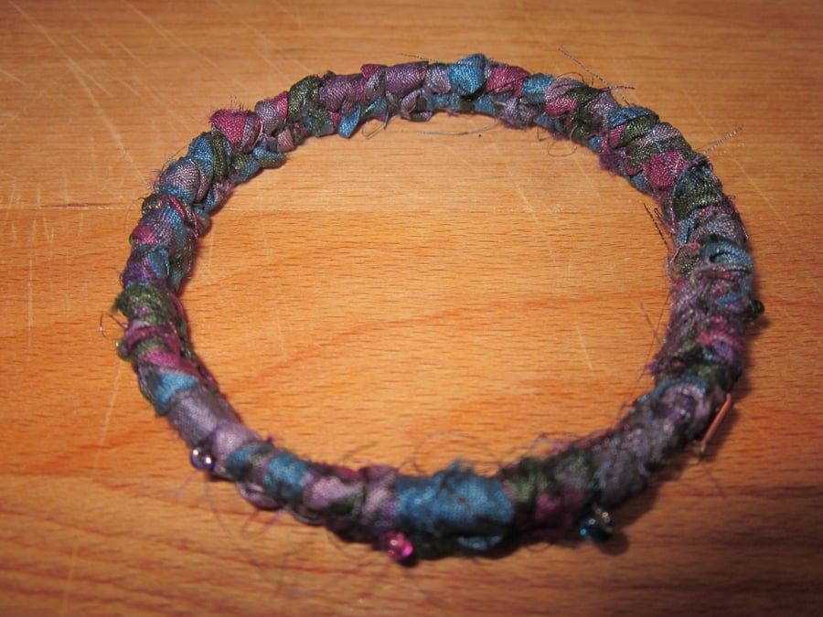 Textile bangle 'Violacea' small to medium - recycled sari silk