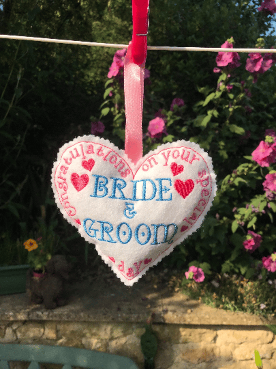 Bride and Groom Wedding Keepsake Gift Heart Hanging Decoration