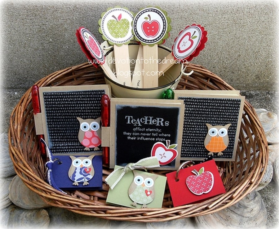                                               Devotion to the Dream {Paper Crafts}