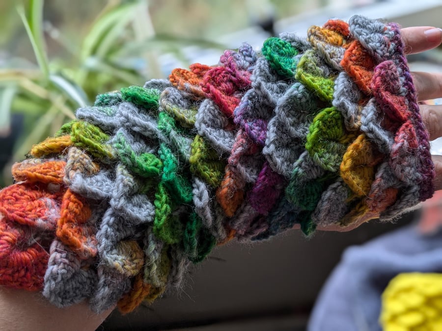 Chunky wool and acrylic blend dragon scale crochet fingerless gloves