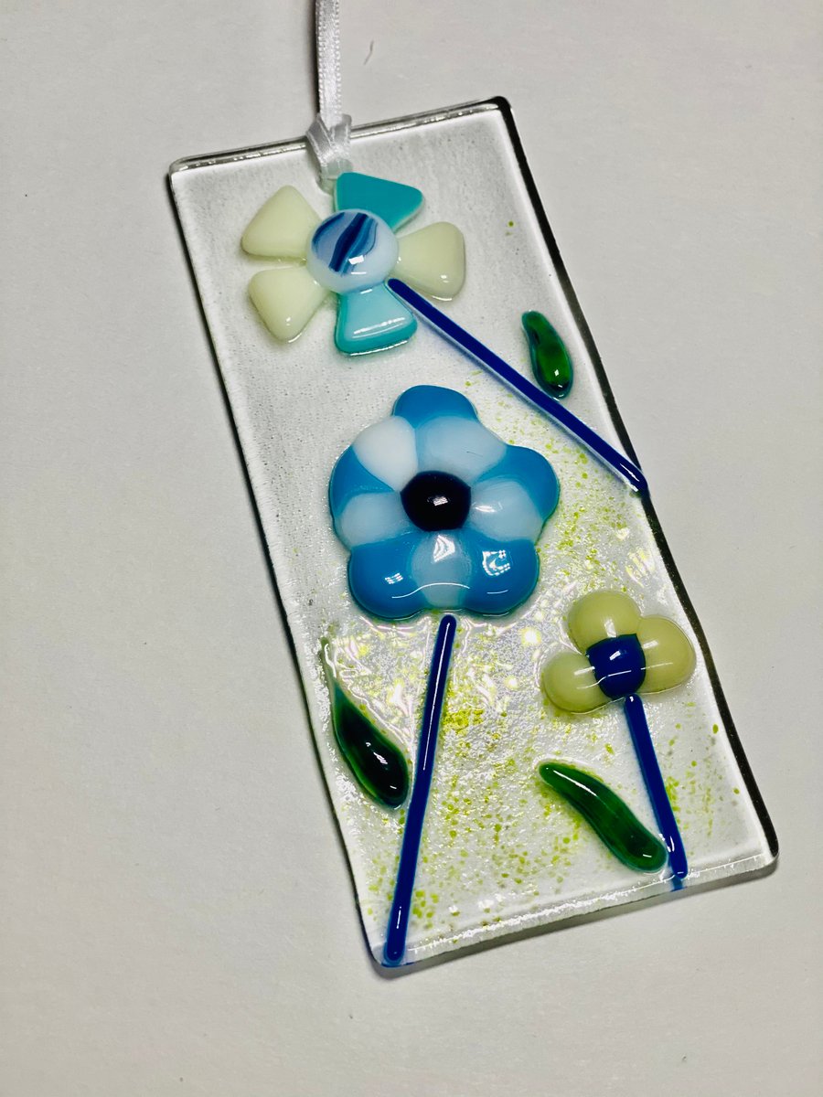 Fused glass flower suncatcher, hanging glass ornament