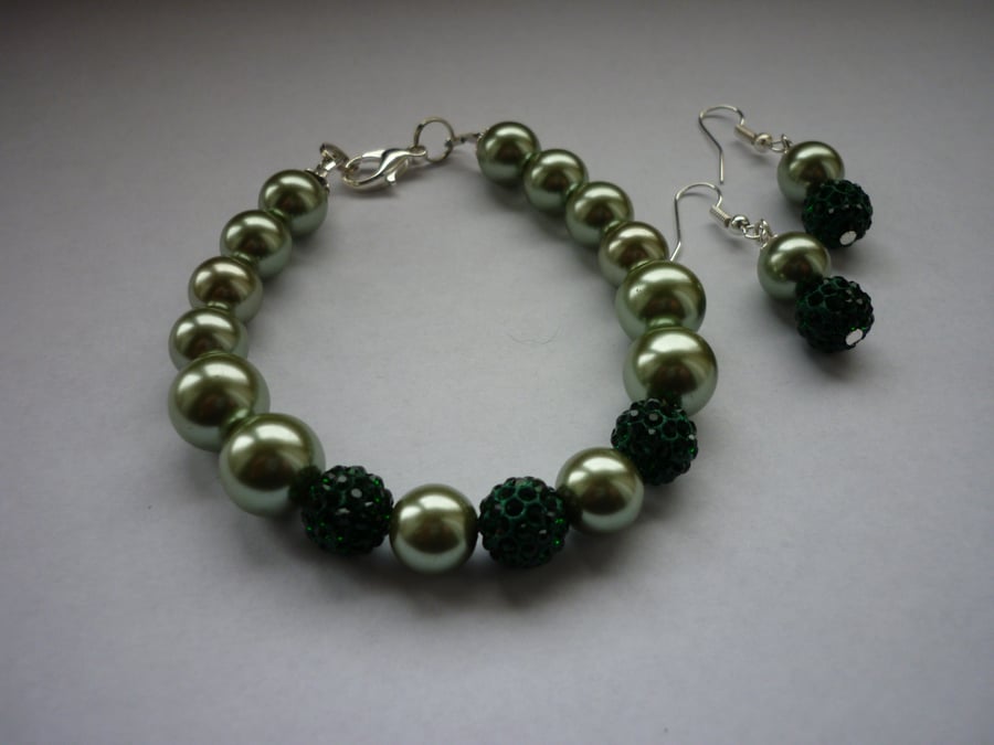 SHADES OF GREEN AND SILVER - PEARL AND PAVE BEADS BRACELET AND EARRING SET.
