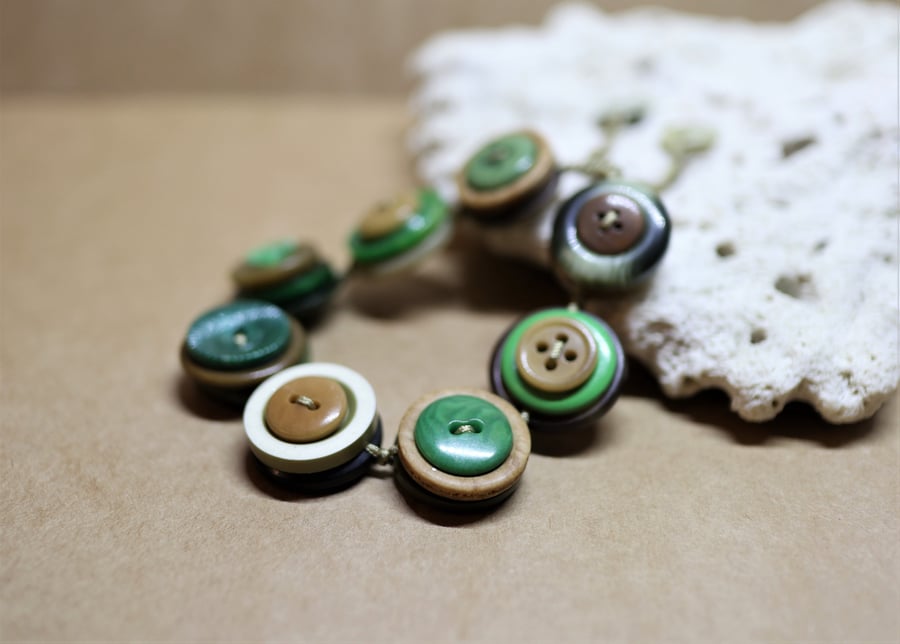 SALE - Autumn leaves color theme - Vintage Button Adjustable Bracelet